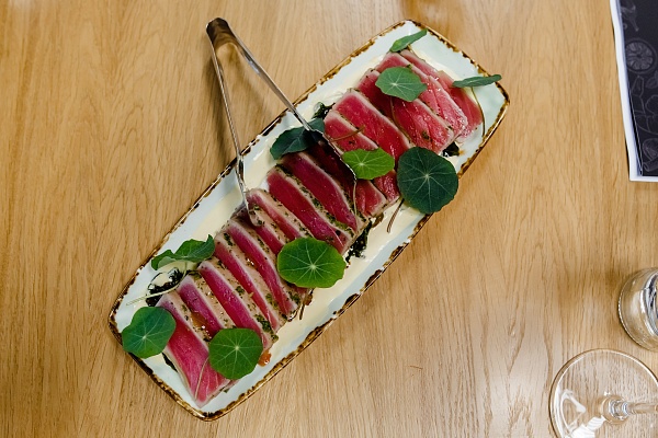 Обслуживание зон гостепреимства во время всех футбольных матчей на Газпром-Арене