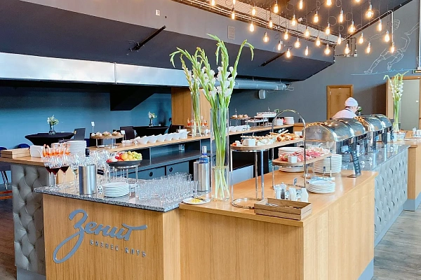 Фуршет на Петровском стадионе