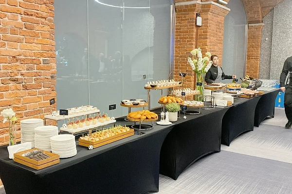 Фуршеты в лофт-пространствах Санкт-Петербург