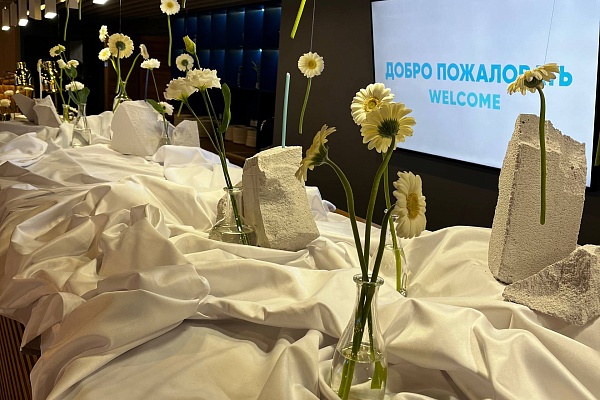 Обслуживание зон гостепреимства во время всех футбольных матчей на Газпром-Арене