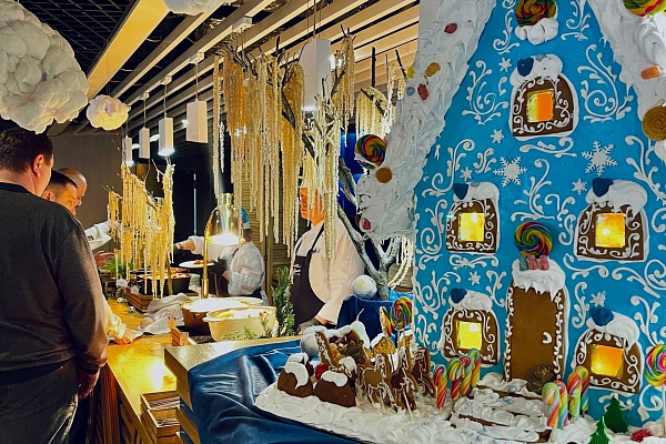 Обслуживание зон гостепреимства во время всех футбольных матчей на Газпром-Арене