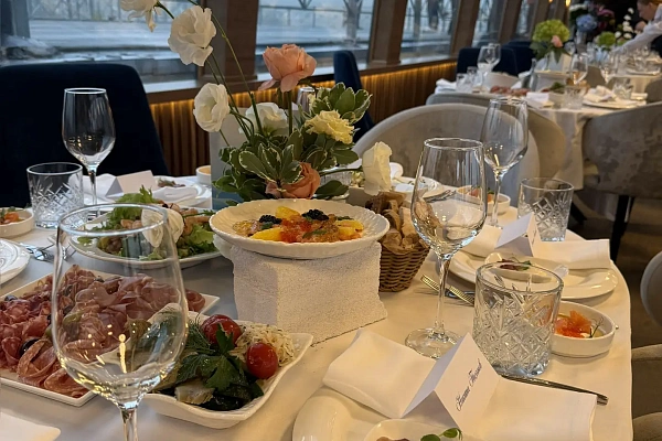 Банкет на корабле