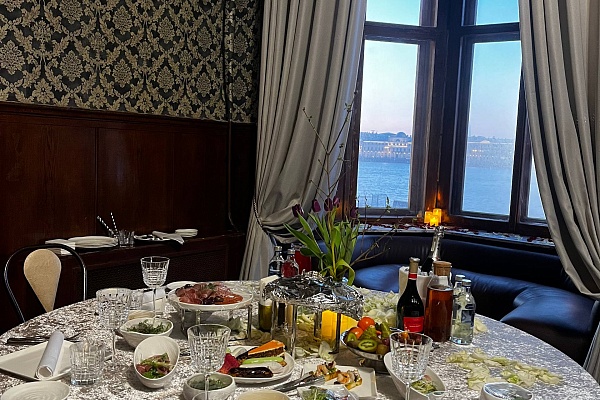 Фуршеты в лофт-пространствах Санкт-Петербург